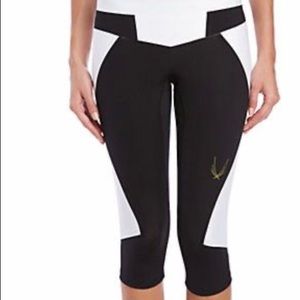 LUCAS HUGH Octane Capri Legging